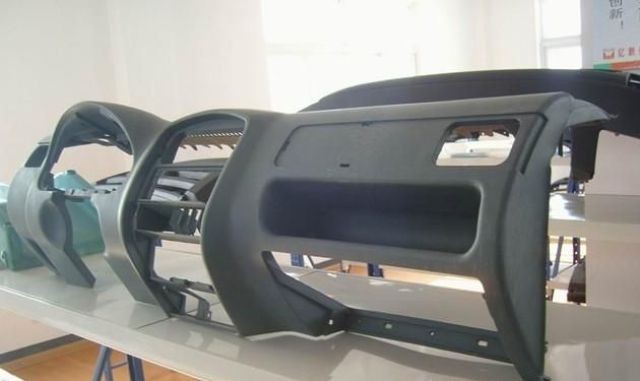 Rezistența la impact a tabloului de bord pentru autovehicule din ABS